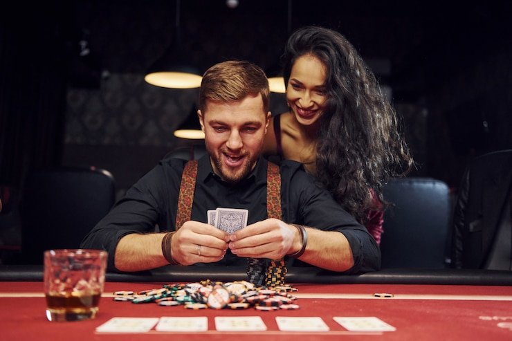 Tim layanan pelanggan bizz77game siap membantu pengguna mengatasi kendala login dan verifikasi
